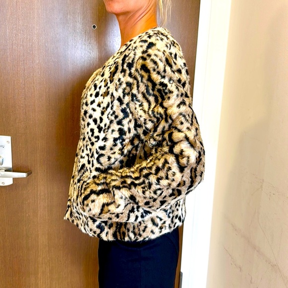 EXPRESS Fux Fur Leopard 🐆 Jacket Side Pockets & Lined - Picture 6 of 10